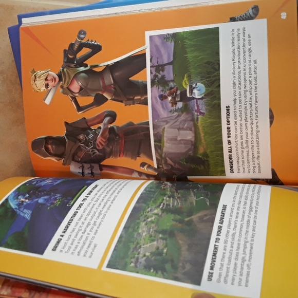 Official Fortnite Battle Royale Survival Guide Book - Picture 6 of 8